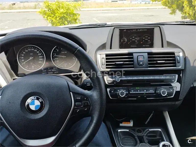 Usado BMW 118 136 CV (100 kW) 2015 Blanco Utilitario