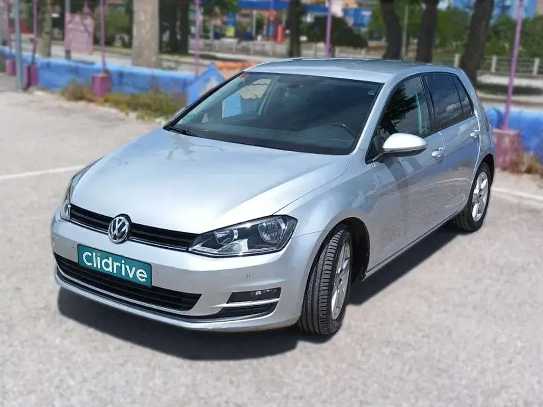 Usado VW Golf VII Advance 116 CV (85 kW) 2017 Gris Utilitario