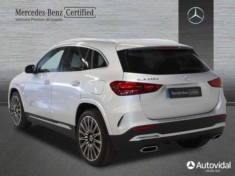 Usado Mercedes GLA220 190 CV (139 kW) 2024 Plateado SUV