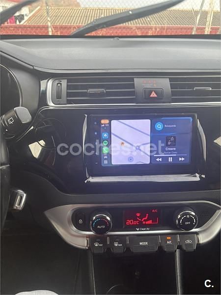 Usado Kia Rio 84 CV (61 kW) 2016 Blanco Berlina