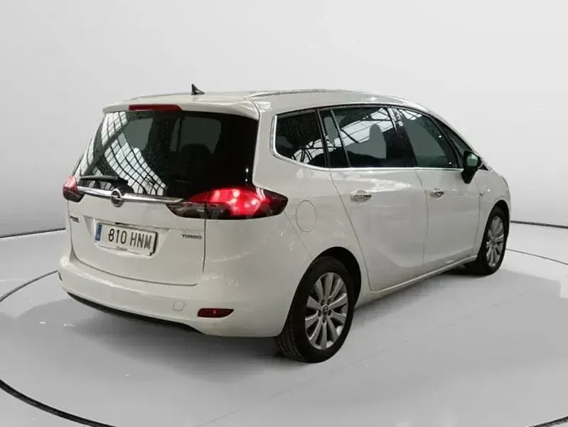 Usado Opel Zafira Tourer Excellence 140 CV (102 kW) 2013 Blanco Monovolumen
