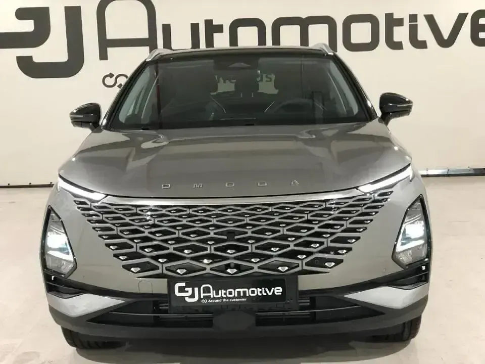 Usado Omoda 5 147 CV (108 kW) 2025 Gris SUV