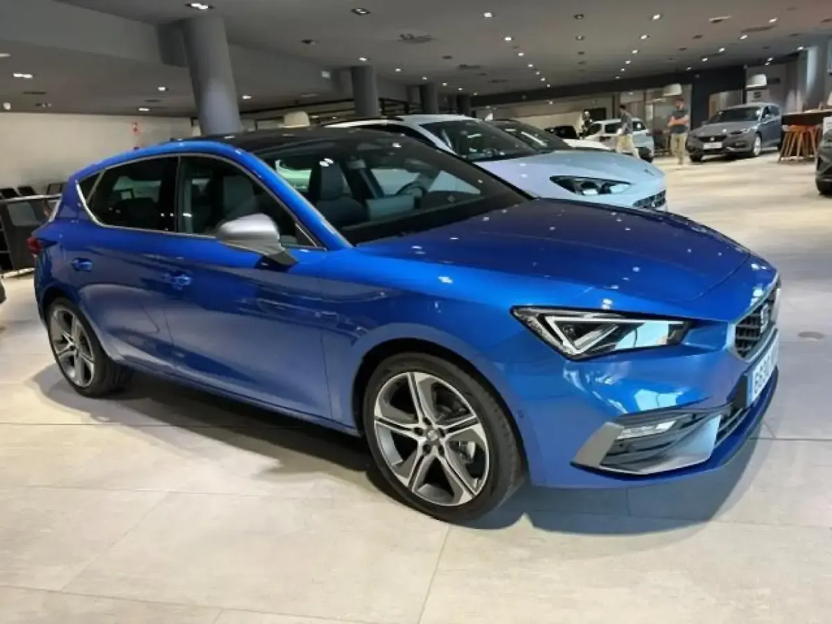 Nuevo Seat Leon FR 150 CV (110 kW) 2026 Azul