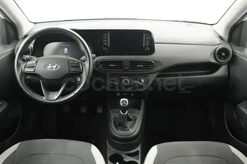 Usado Hyundai i10 63 CV (46 kW) 2025 Blanco Utilitario