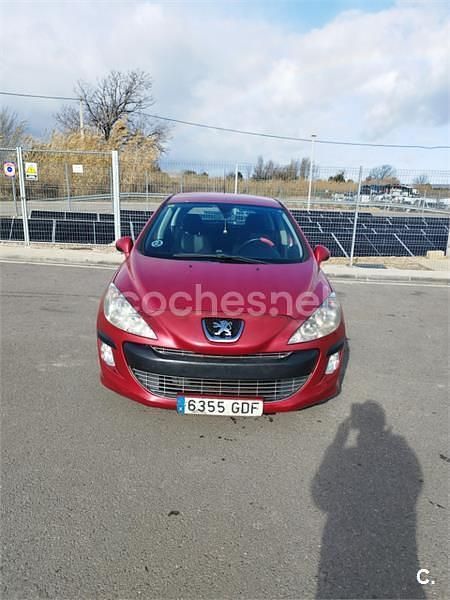 Usado Peugeot 308 SW 90 CV (66 kW) 2008 Rojo Familiar