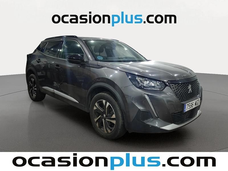 Usado Peugeot 2008 Allure 131 CV (96 kW) 2023 Gris SUV