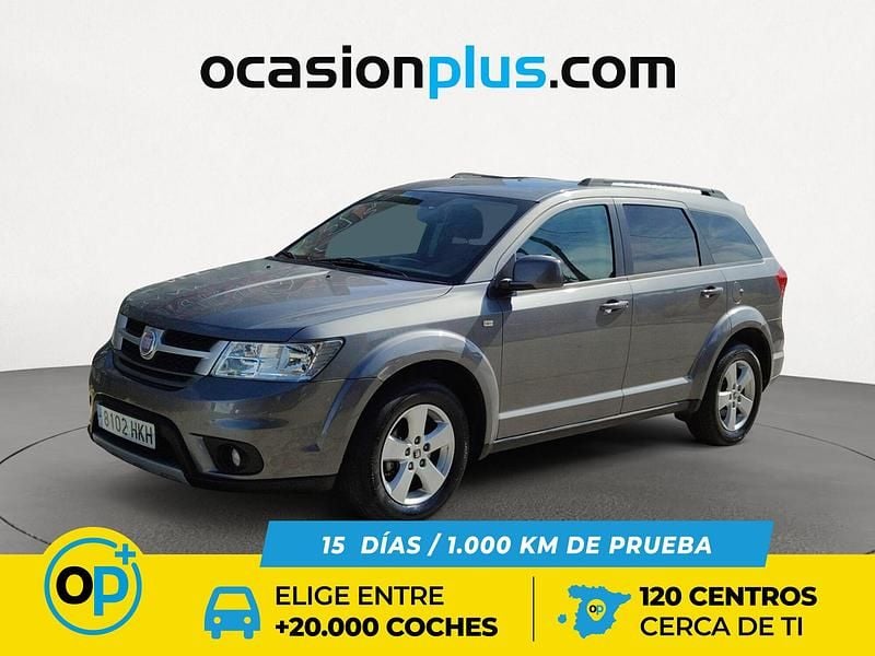 Gris Usado 2012 Fiat Freemont Urban SUV | 9099 € (Buen precio) - Imagen 1/4