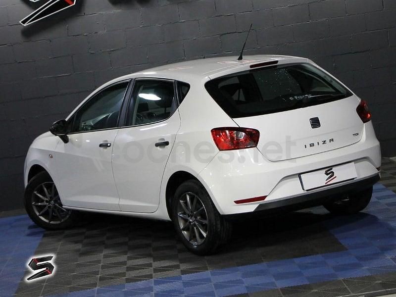 Usado Seat Ibiza Reference 90 CV (66 kW) 2015 Blanco Berlina