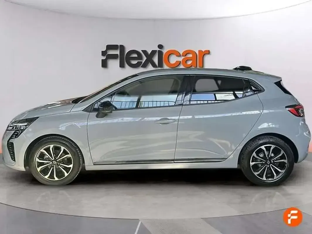 Usado Renault Clio Evolution 91 CV (66 kW) 2025 Gris Utilitario