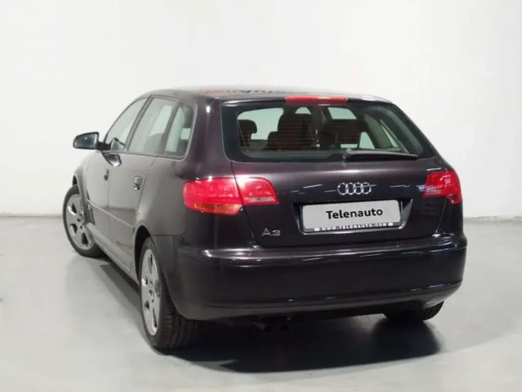Usado Audi A3 Sportback Ambition 105 CV (77 kW) 2005 Gris Utilitario