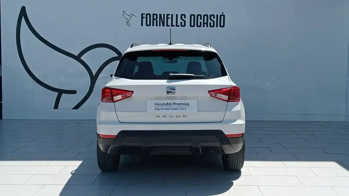 Usado Seat Arona Ecomotive 95 CV (69 kW) 2019 Blanco SUV