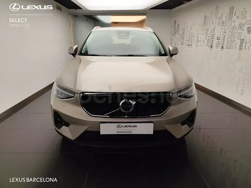 Usado Volvo XC40 Core 197 CV (144 kW) 2023 Beige SUV