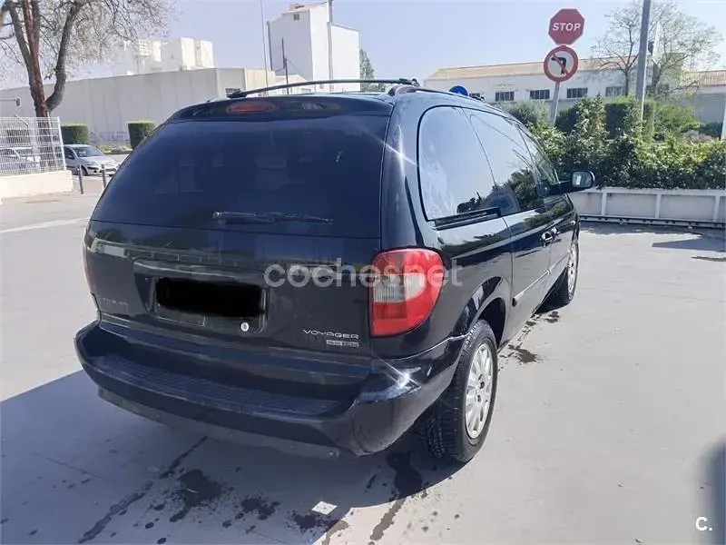 Usado Chrysler Voyager 150 CV (110 kW) 2007 Negro Monovolumen