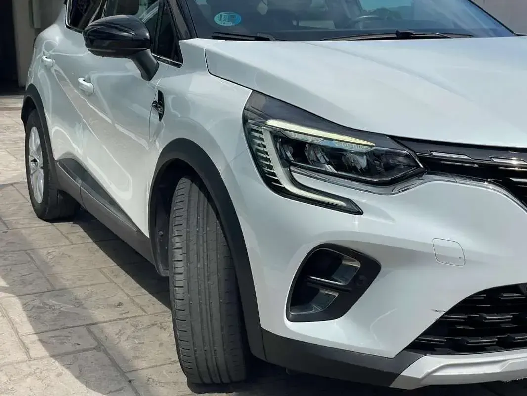 Usado Renault Captur Zen 101 CV (74 kW) 2021 Blanco SUV