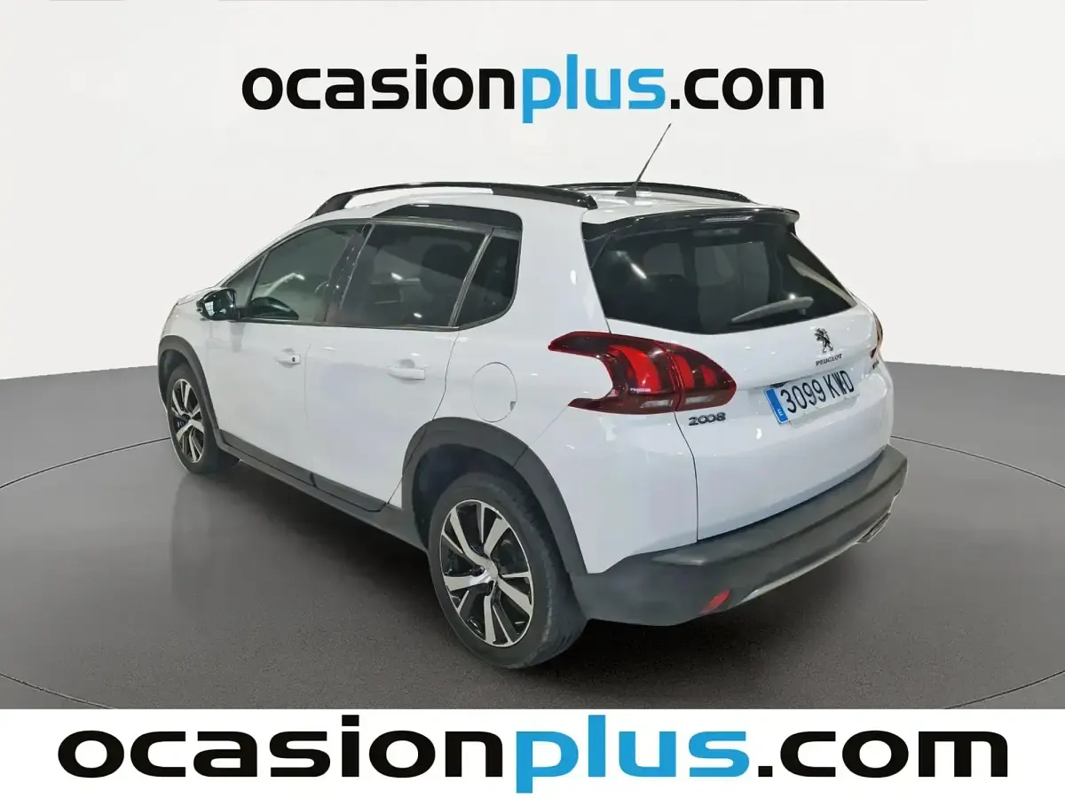 Usado Peugeot 2008 GT-line 130 CV (95 kW) 2019 Blanco SUV