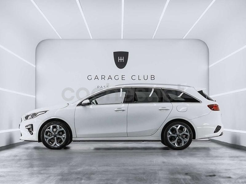 Usado Kia Ceed GT GT-Line 120 CV (88 kW) 2019 Blanco Familiar