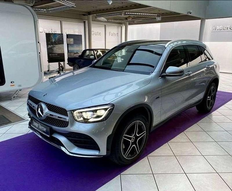 Usado Mercedes GLC300 211 CV (155 kW) 2021 Gris Utilitario