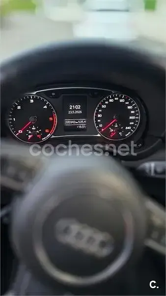 Usado Audi A1 Sportback Attraction 116 CV (85 kW) 2016 Rojo Utilitario