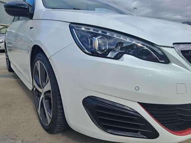 Usado Peugeot 308 SW GT 205 CV (150 kW) 2016 Blanco Familiar