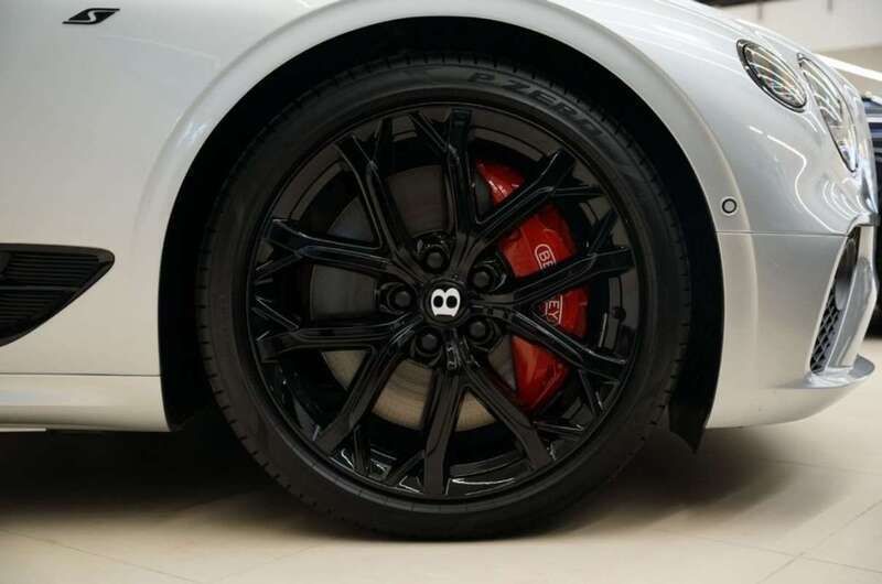 Blanco Nuevo 2024 Bentley Continental Berlina | 319.000 € - Imagen 1/2