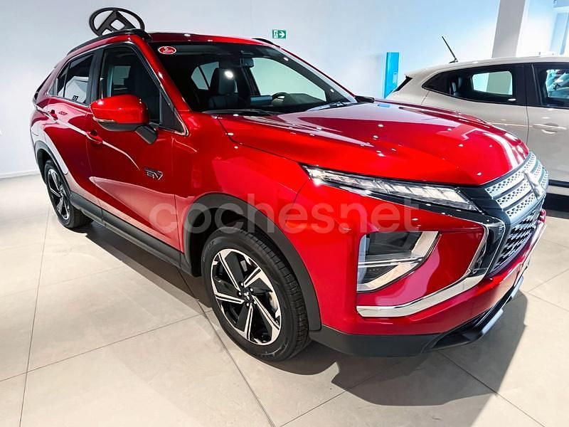 Rojo Nuevo 2025 Mitsubishi Eclipse Motion SUV | 31.375 € (Un poco caro) - Imagen 1/4