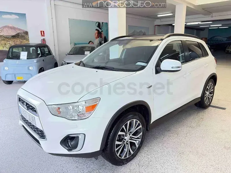 Usado Mitsubishi ASX Motion 117 CV (86 kW) 2017 Blanco SUV