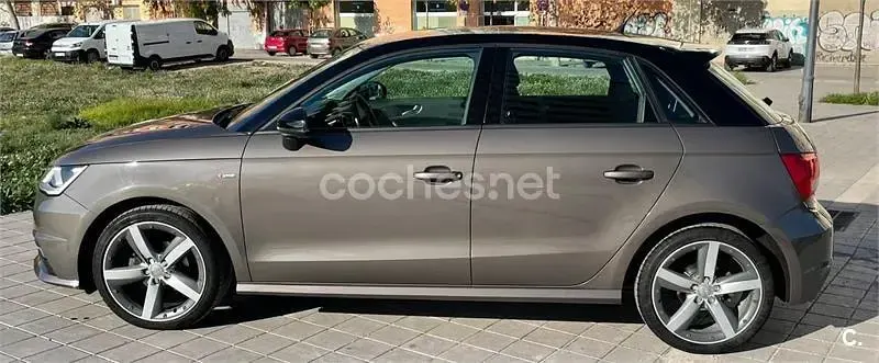 Usado Audi A1 Sportback 95 CV (69 kW) 2017 Beige Utilitario