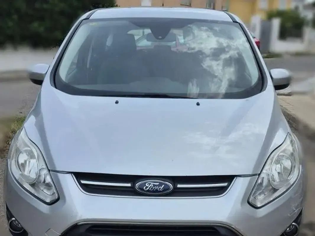 Usado Ford C-MAX 116 CV (85 kW) 2015 Gris Monovolumen