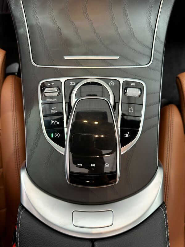 Negro Usado 2020 Mercedes 300 Coupe | 39.900 € - Imagen 1/4