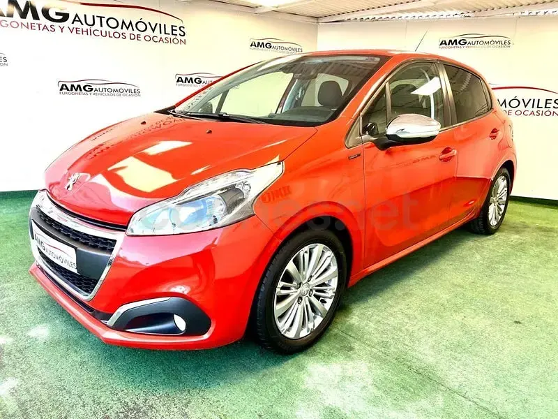 Usado Peugeot 208 Active 99 CV (72 kW) 2019 Naranja Utilitario