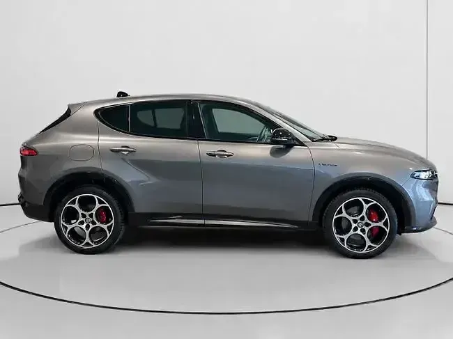 Usado Alfa Romeo Tonale Sprint 130 CV (95 kW) 2024 Gris SUV