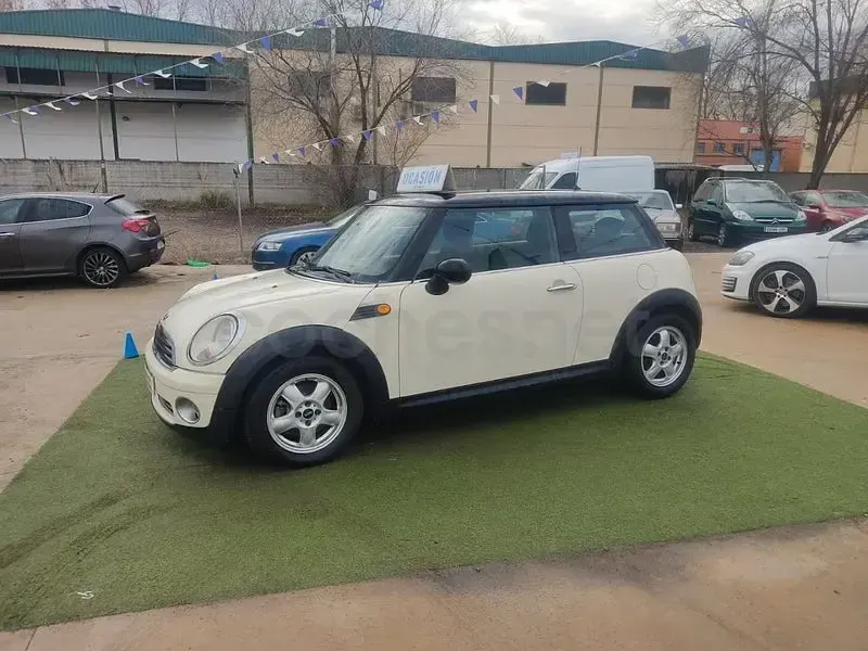 Usado Mini ONE 95 CV (69 kW) 2009 Blanco Utilitario