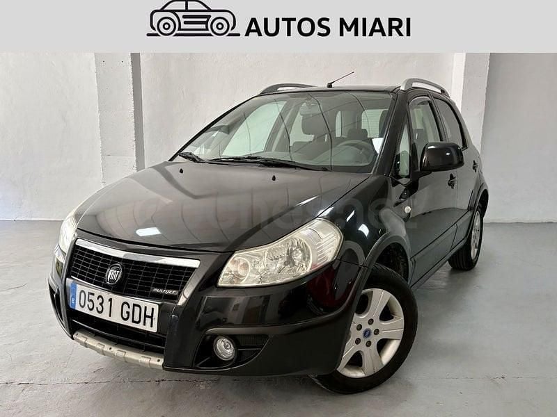 Usado Fiat Sedici Dynamic 120 CV (88 kW) 2008 Negro SUV