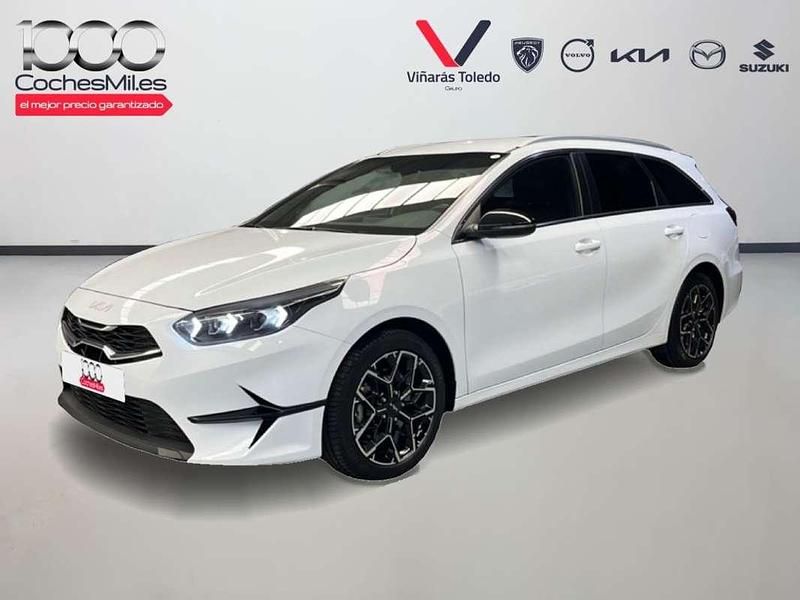 Usado Kia Ceed Style 101 CV (74 kW) 2025 Blanco Utilitario