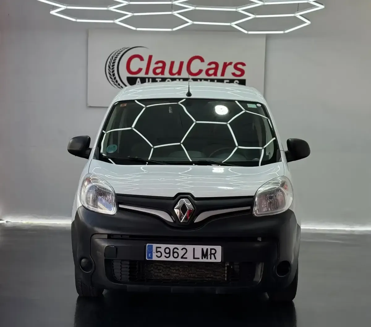 Usado Renault Kangoo 80 CV (58 kW) 2021 Blanco Monovolumen