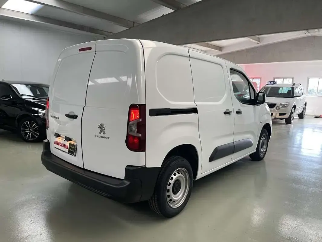 Usado Peugeot Partner S 102 CV (75 kW) 2021 Blanco Monovolumen
