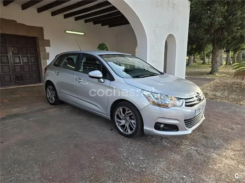 Usado Citroën C4 114 CV (83 kW) 2015 Gris / plata Berlina