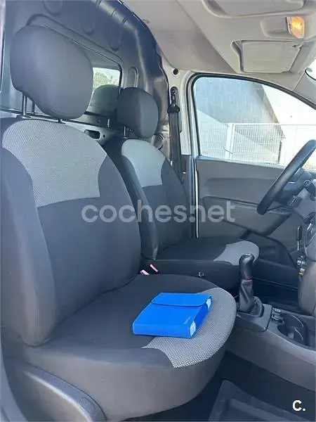 Usado Dacia Dokker Essentiel 102 CV (75 kW) 2019 Blanco Monovolumen