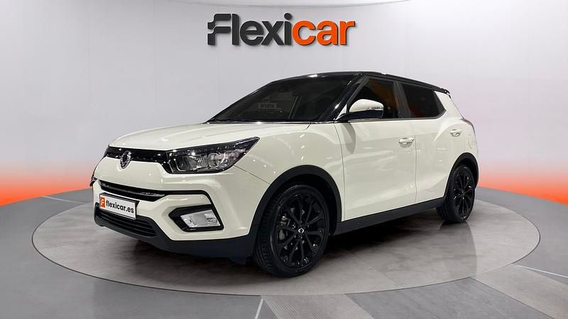 Usado Ssangyong (KGM) Tivoli Limited 163 CV (119 kW) 2019 Blanco SUV