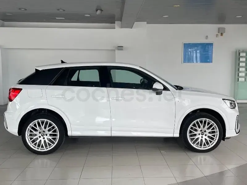 Usado Audi Q2 S-Line 116 CV (85 kW) 2024 Blanco SUV