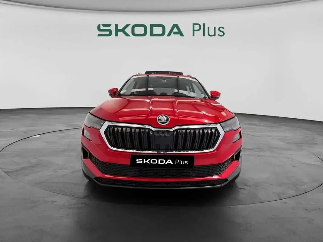 Usado Skoda Karoq Style 150 CV (110 kW) 2023 Rojo SUV