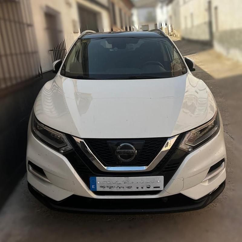 Usado Nissan Qashqai Tekna 130 CV (95 kW) 2017 Blanco SUV