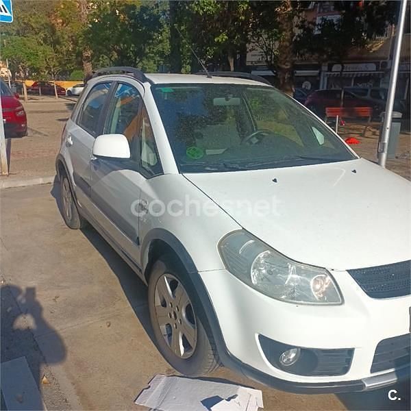 Blanco Usado 2012 Suzuki SX4 GL SUV | 8500 € (Un poco caro) - Imagen 1/3