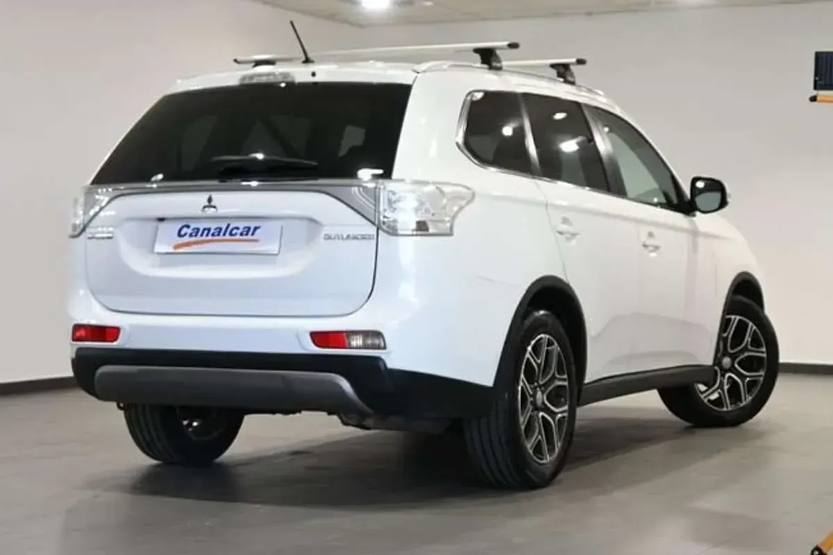 Usado Mitsubishi Outlander 150 CV (110 kW) 2014 Blanco SUV