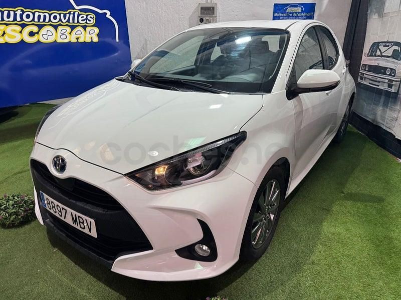 Usado Toyota Yaris Hybrid Active 116 CV (85 kW) 2024 Blanco Berlina