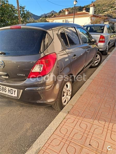 Usado Opel Corsa Cosmo 85 CV (62 kW) 2011 Negro Utilitario