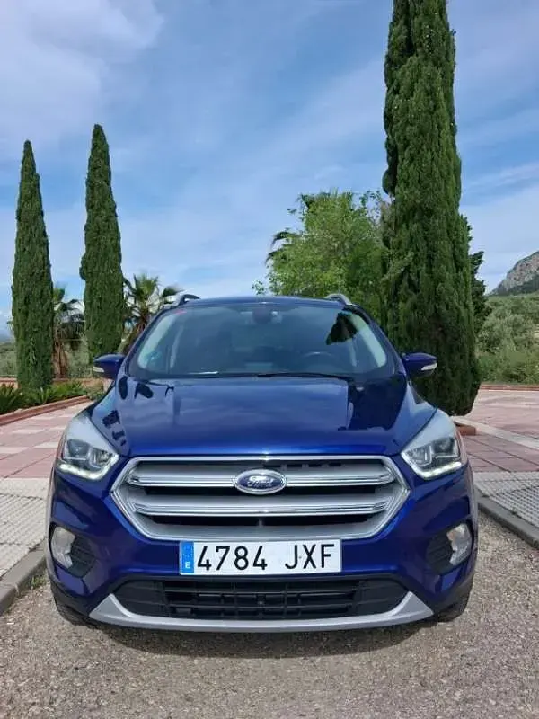 Usado Ford Kuga Titanium 120 CV (88 kW) 2017 SUV