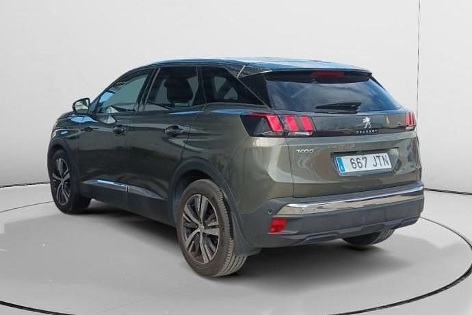 Usado Peugeot 3008 Allure 120 CV (88 kW) 2016