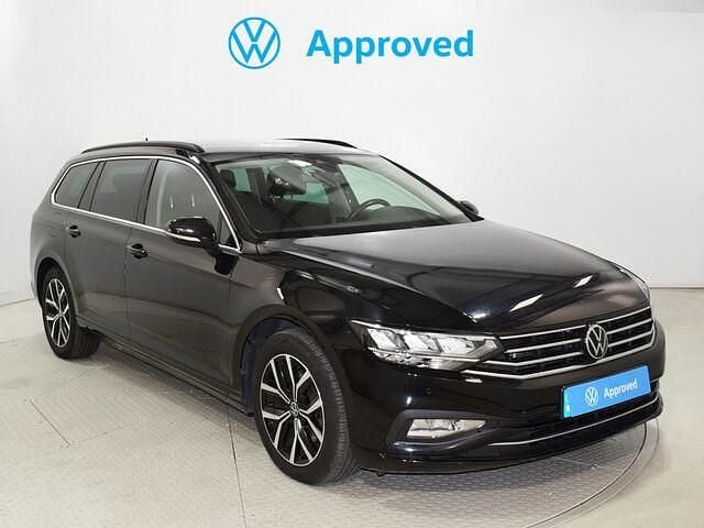 Negro Usado 2020 VW Passat Executive Familiar | 18.500 € (Precio justo) - Imagen 1/4