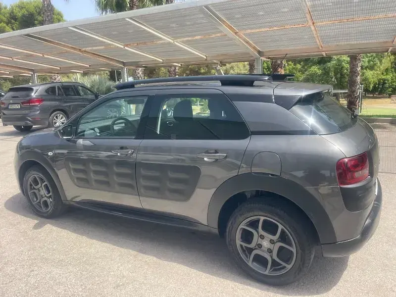 Usado Citroën C4 Business Class 99 CV (72 kW) 2018 Gris / plata Berlina